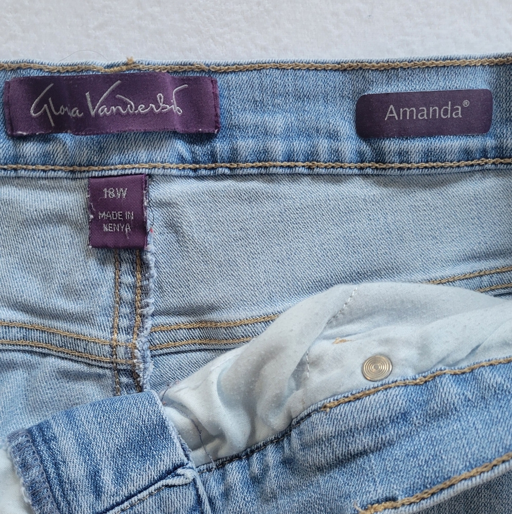 Gloria Vanderbilt Light Blue Amanda Jeans - Picture 5 of 5